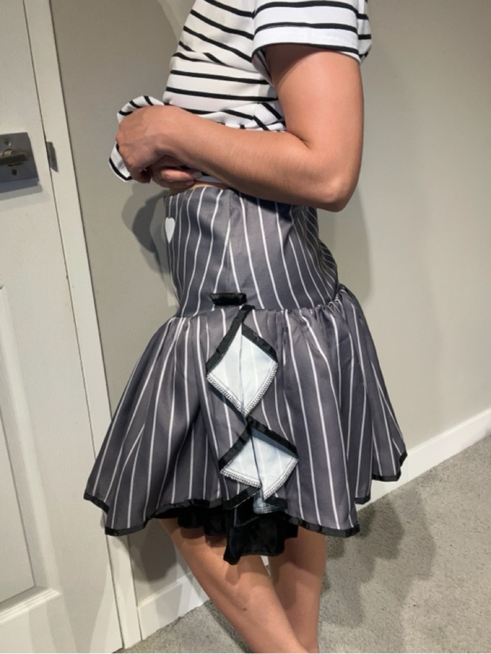 Striped Grey Ruffle Skirt with Card Suit Motif - Women - Picture 4 of 5